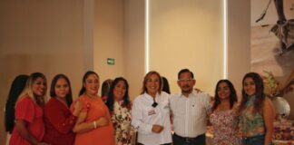 Bertha Ahued felicitó a las madres trabajadoras en su día.