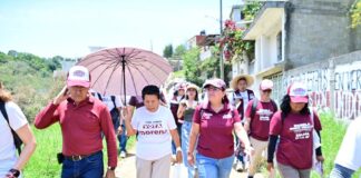 Sin distractores por la guerra sucia en su contra, la candidata a la alcaldía Daniela Griego sigue caminando por toda Xalapa