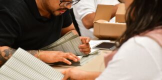 OPLE Veracruz entrega a JLE del INE documentación electoral para el Voto Anticipado