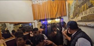 Desalojan fiesta clandestina con más de 800 menores en CDMX.