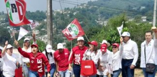 Silvio asume el reto con familias asentadas en zonas de alto riesgo #Xalapa .