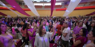 Reconoce Gobernadora Rocío Nahle a madres trabajadoras en su día.