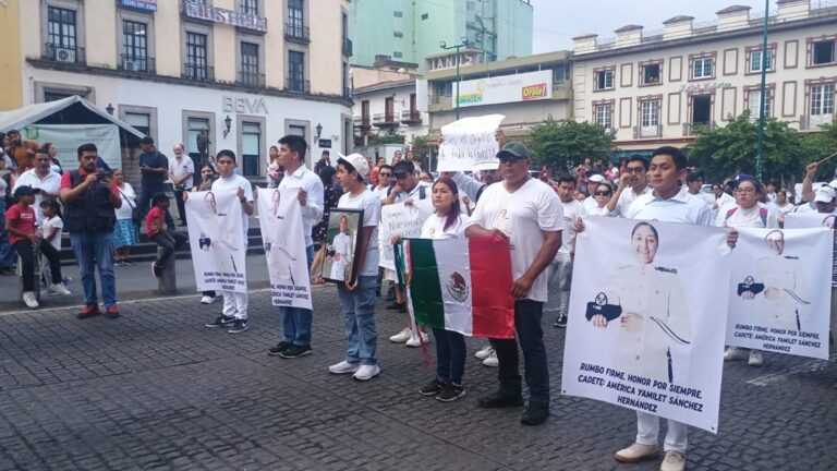 Rinden homenaje a América Yamilet con un recorrido en Xalapa
