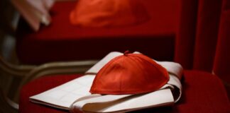 El límite de 120 cardenales electores ya fue superado en pontificados anteriores.