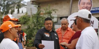 Román Moreno se compromete a garantizar calles seguras e iluminadas para Xalapa.