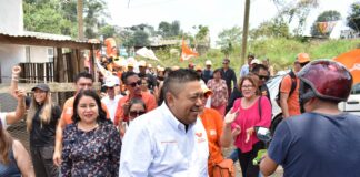 Promete Román Moreno atender colonias olvidadas de Xalapa.