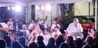 Sigue el rector en campaña.