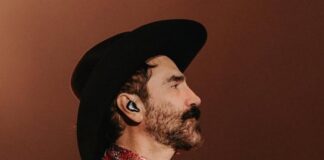 Alejandro Fernández casi lo deportan y lo dejan sin visa .