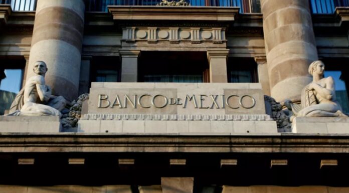 Banxico inicia ciclo de recortes: tasa baja a 6.75 puntos.
