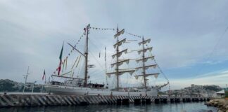 Trasladan al Buque Escuela Cuauhtémoc para su reparación tras incidente en Brooklyn .