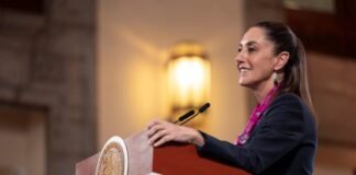 Presidenta Sheinbaum firma decretos de movilidad laboral y disminuye edad de jubilación para docentes en décimo transitorios de ley del ISSSTE