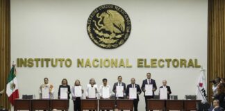 Entrega INE constancias a Ministras y Ministros que integrarán la SCJN .