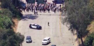 El equipo de Los Dodgers niega la entrada a su estadio a agentes de ICE.