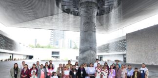 Creadoras de textiles veracruzanas son premiadas por FONART en certamen nacional