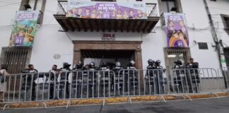 Blindan el OPLE Veracruz ante llegada de habitantes inconformes de Tuxtilla.