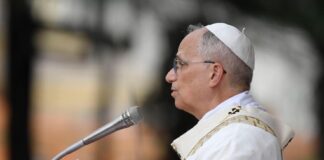 Papa: Ninguna victoria armada podrá compensar el dolor de las madres, el miedo de los niños, el futuro robado.”