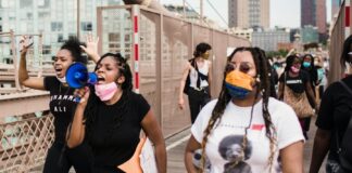 Las mujeres migrantes en Los Ángeles, resisten frente al trumpismo.