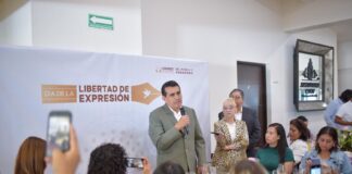 Valora diputado Esteban Bautista el papel del periodismo crítico en Veracruz .