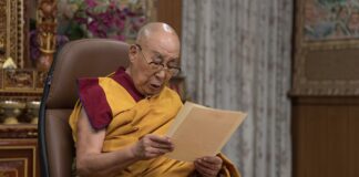 Dalai Lama anuncia a su sucesor vía la reencarnación pese a la injerencia de China.