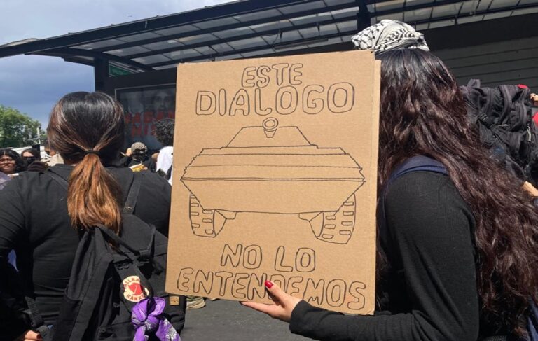 Enorme despliegue policial de contención previo al Mundial dilata y encapsula marcha en el sur de CDMX
