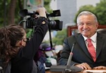 Asedio de AMLO contra mujeres periodistas. Informe CIMAC registra mil 189 casos.