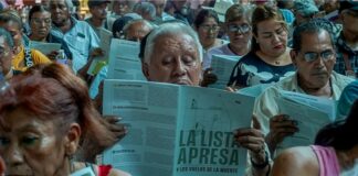 Presentan ante víctimas de “guerra sucia” nuevos datos sobre vuelos de la muerte.