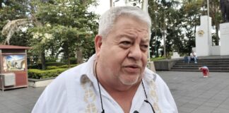 Andy López Beltrán vive y viaja con sus recursos, no son mal habidos, afirma Manuel Huerta.