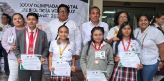 Destacada participación de estudiantes TEBAEV en Olimpiada Estatal de Biología.