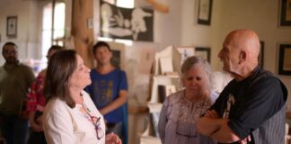 Gobernadora reconoce el impacto cultural de La Ceiba Gráfica.