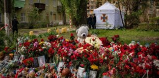 Mueren once personas en Ucrania durante un ataque ruso a Kiev.