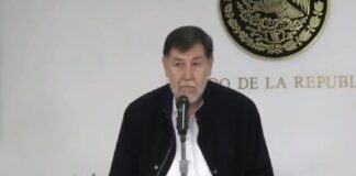 Fernández Noroña dice que no está obligado a ser austero y se enfrenta a la prensa.