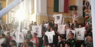Colectivos de búsqueda se manifiestan en el grito de Independencia #Veracruz
