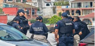 Policía Municipal logra detener suicidio de una menor en Puente Xallitic