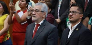 Asiste Alberto Islas a toma  de protesta de magistrados y jueces.