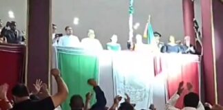 Manifestaciones de rechazo en Grito de Poza Rica marcan la última participación del alcalde Fernando Remes