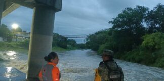 PC de Veracruz reporta afectaciones por lluvias, rescate de 20 personas y más de 180 en albergues por desbordamiento de ríos.