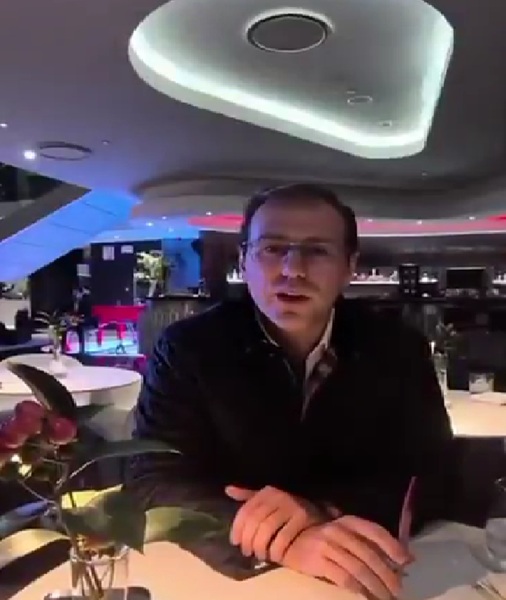 Juan Fuentes evidencia a Simon Levy