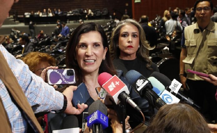 Kenia Lopez rabadan 29.10.25