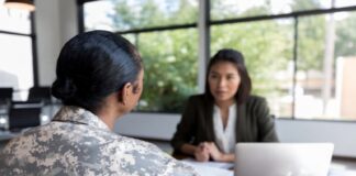 Mujeres en fuerzas armadas en EU tienen 92% de probabilidades de cometer suicidio.