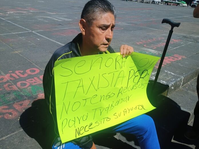 Taxista con discapacidad pide ayuda