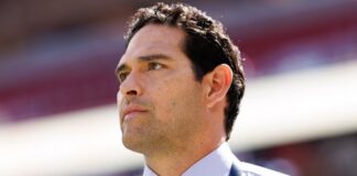 Reportan estable a Mark Sánchez tras ser apuñalado en Indianápolis