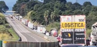 Paro nacional de transportistas amenaza con colapsar carreteras en México este lunes