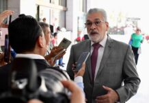 Alcalde de Xalapa reconoce trabajo de Rocío Nahle en su primer año de Gobierno.