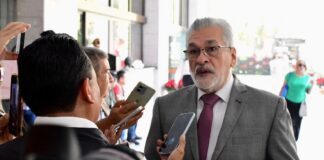 Alcalde de Xalapa reconoce trabajo de Rocío Nahle en su primer año de Gobierno.