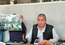 Alcalde electo de Tonayán asegura que es víctima de un fotomontaje sonde se le ve con armas.