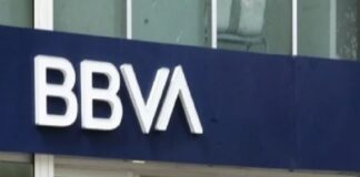 Una mujer fue asaltada dentro de una sucursal de BBVA en Xalapa.