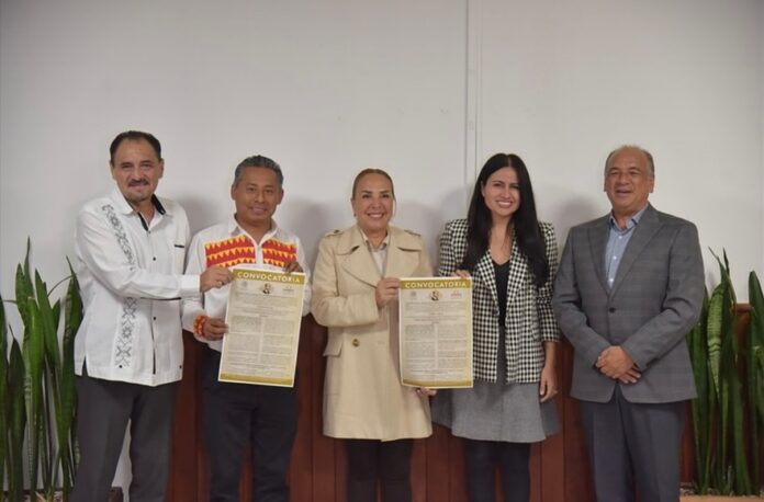 Bertha Ahued comision medalla Ruiz Cortines