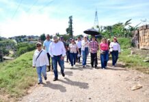Daniela Griego recorre colonias de Xalapa; se compromete con obras prioritarias desde inicio del gobierno