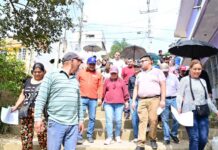 Daniela Griego, presidenta municipal electa, recorre colonias de Xalapa para escuchar a vecinos.