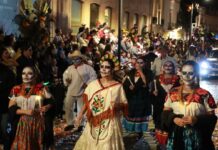 Veracruz y Zacatecas unidos por amor a las tradiciones en el Gran Desfile de Día de Muertos